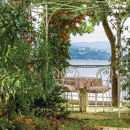 By The Sea * オパティヤ